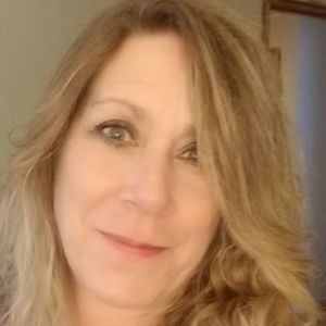 Meet your Posher, Debbie